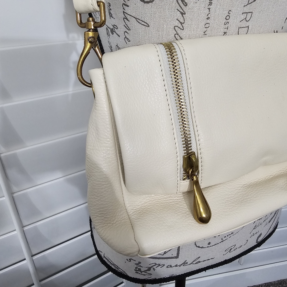 HOBO CLASSIC SHOULDER BAG/PURSE